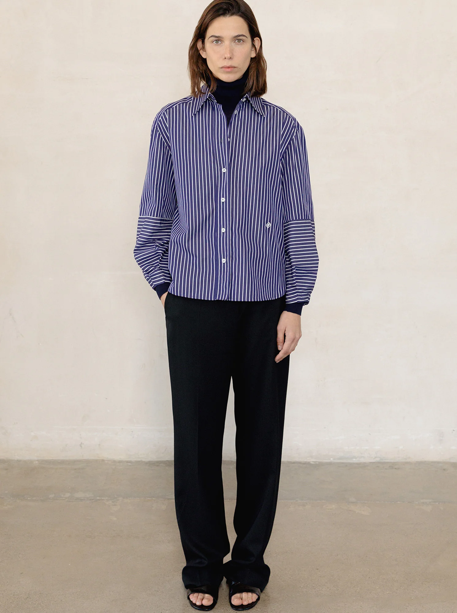 AURA Lantern sleeve stripe shirt navy/white
