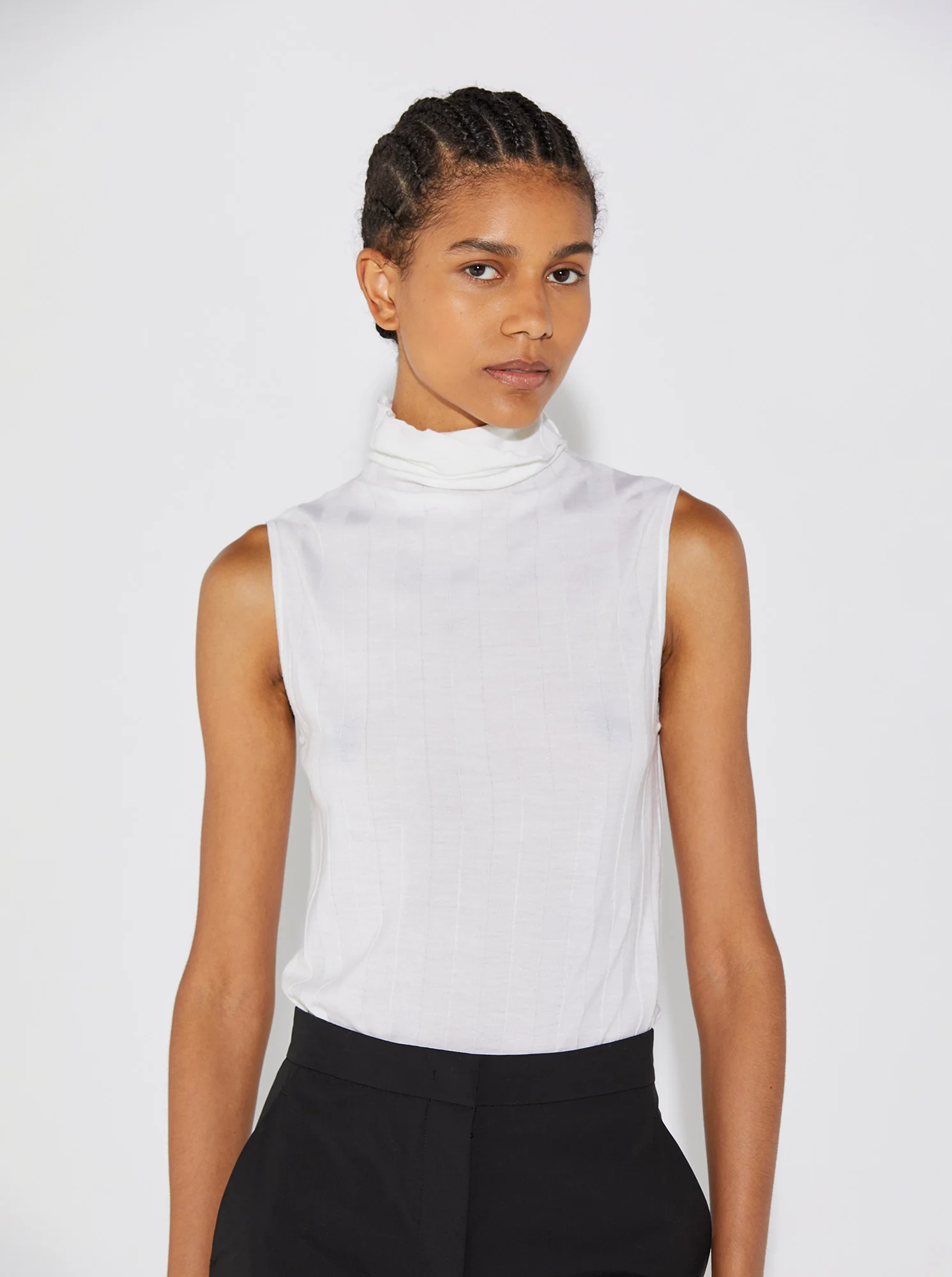 ROMY Sleeveless Turleneck in Ivory - Image 3