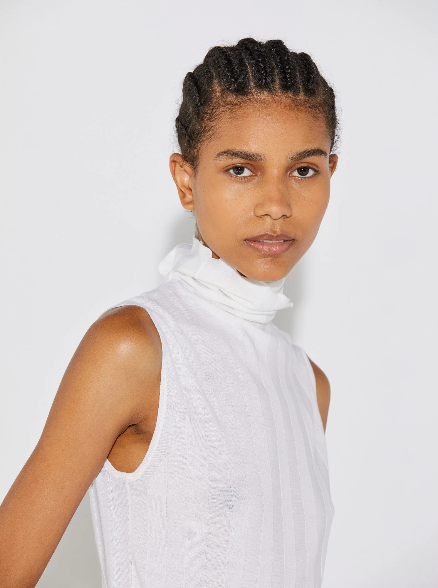 ROMY Sleeveless Turleneck in Ivory - Image 4